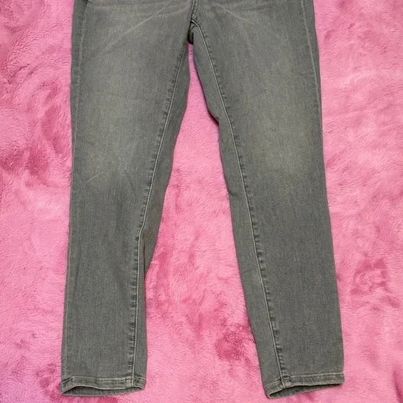 Ann Taylor Petite Women's The Skinny Grey Jeans - Picture 4 of 5